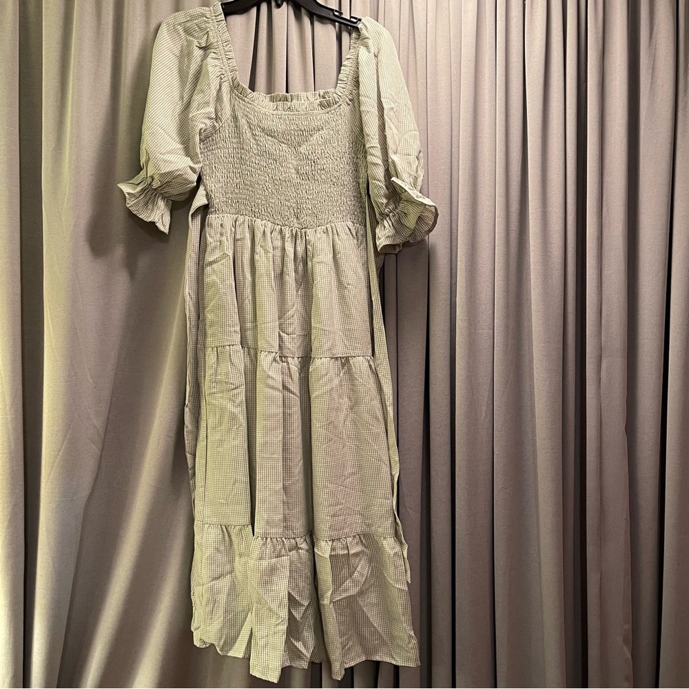 Elegant green/cream Women's Dress